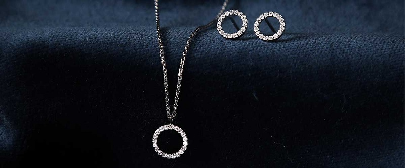 Cach Bao Quan Trang Suc Bac Thuong Ngay Dung Cach Va An (2) 800x333