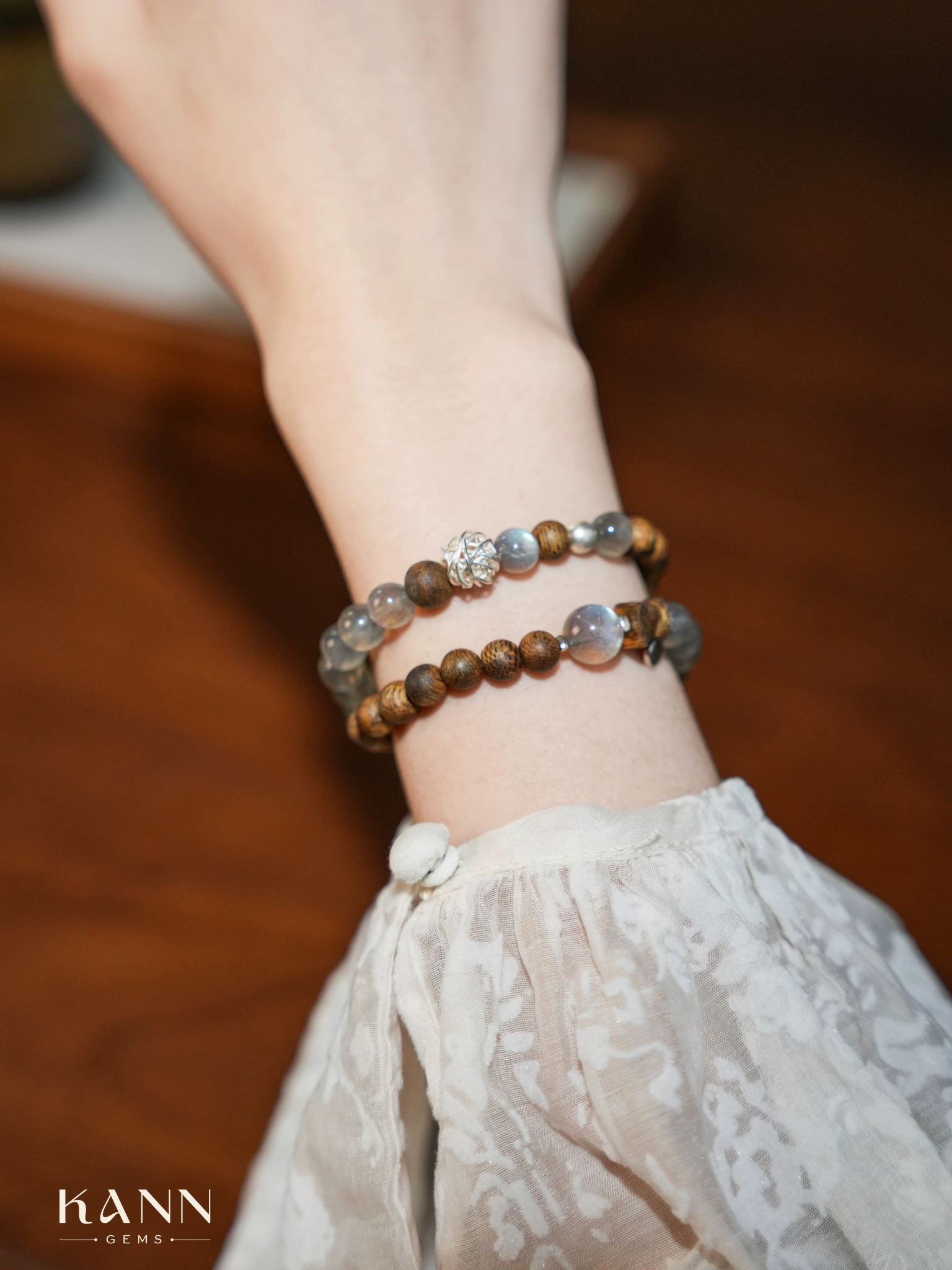 Vong Tay Nguyet Hoi (5)
